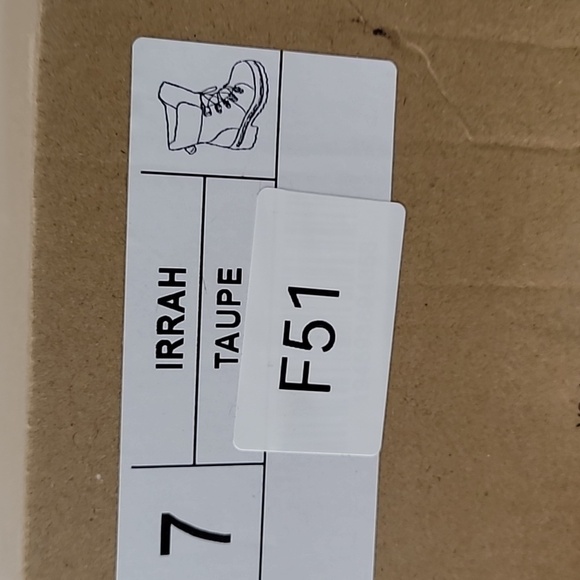 NEW Journee Collection Womens Irrah Taupe 7M Combat Boots Lace up - Picture 9 of 9